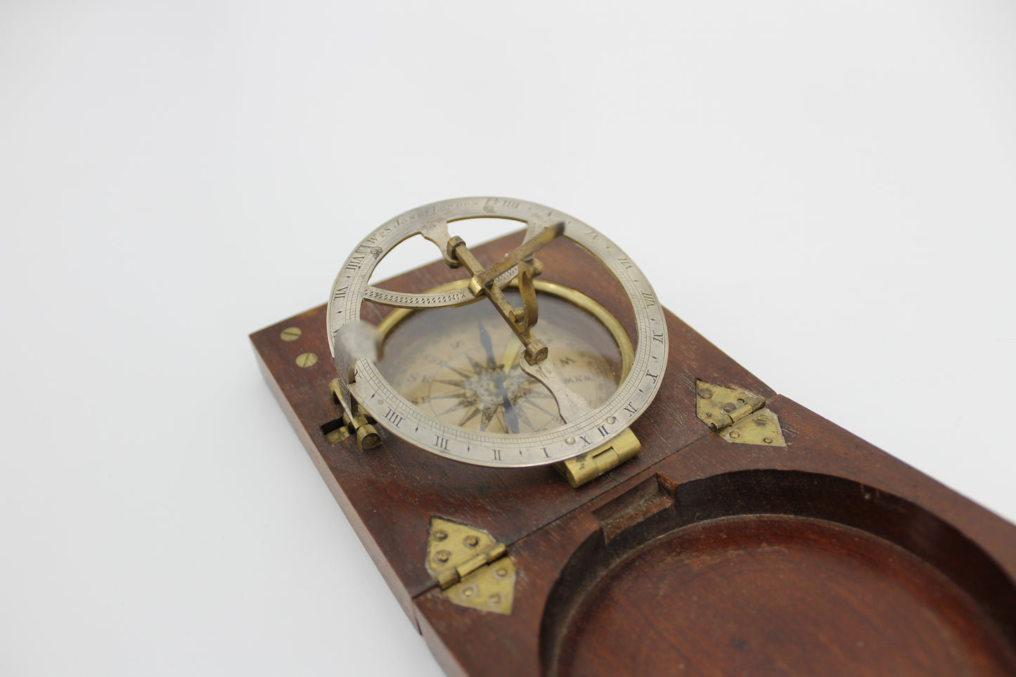 Horizontal Inclining Dial by W. & S. Jones, London c.1791-1809