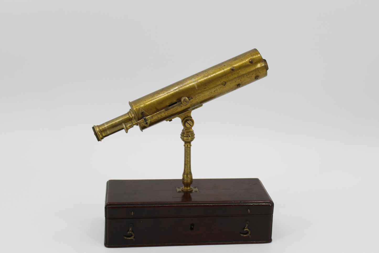 Boxed Gregorian Reflecting Telescope