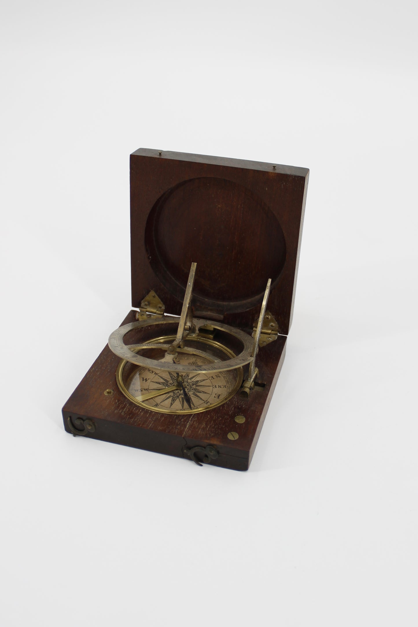 Horizontal Inclining Dial by W. & S. Jones, London c.1791-1809