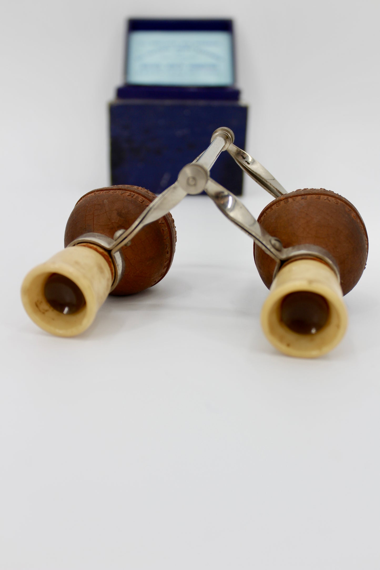 1920 'Neu-Vita' Eye Masseur