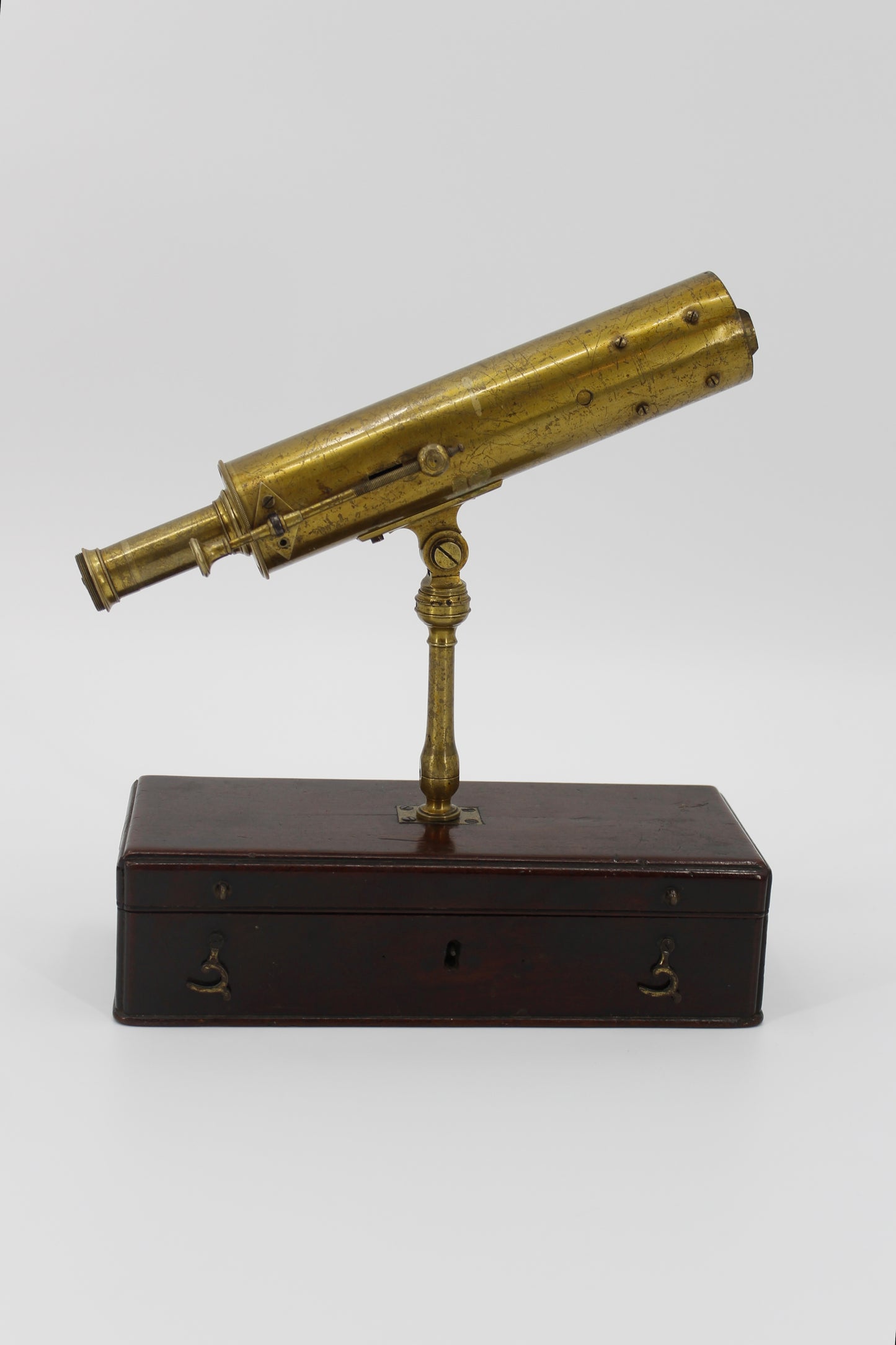 Boxed Gregorian Reflecting Telescope