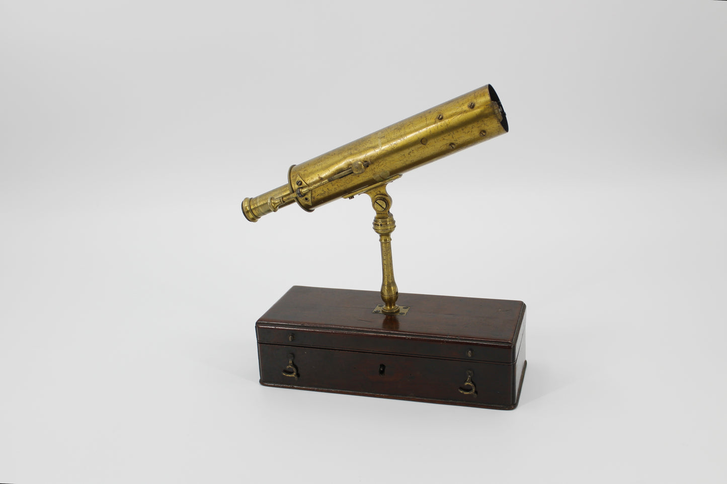 Boxed Gregorian Reflecting Telescope