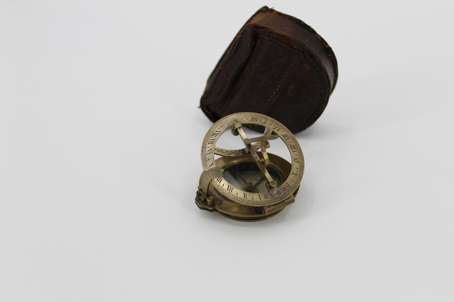Horizontal Inclining Sundial by T. Mason Dublin, c.1836-1880