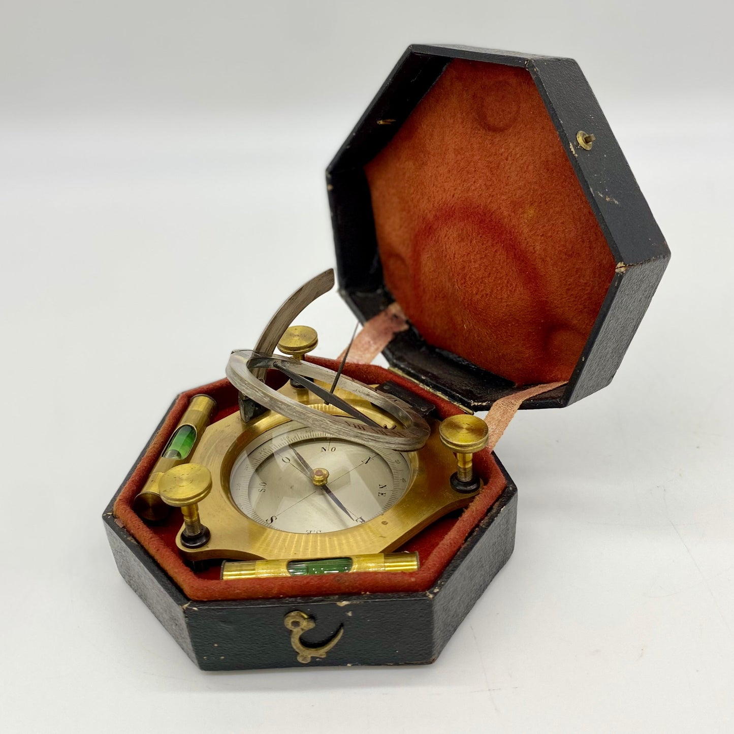 Boxed Augsburg-Type Universal Equinoctial Dial & Compass