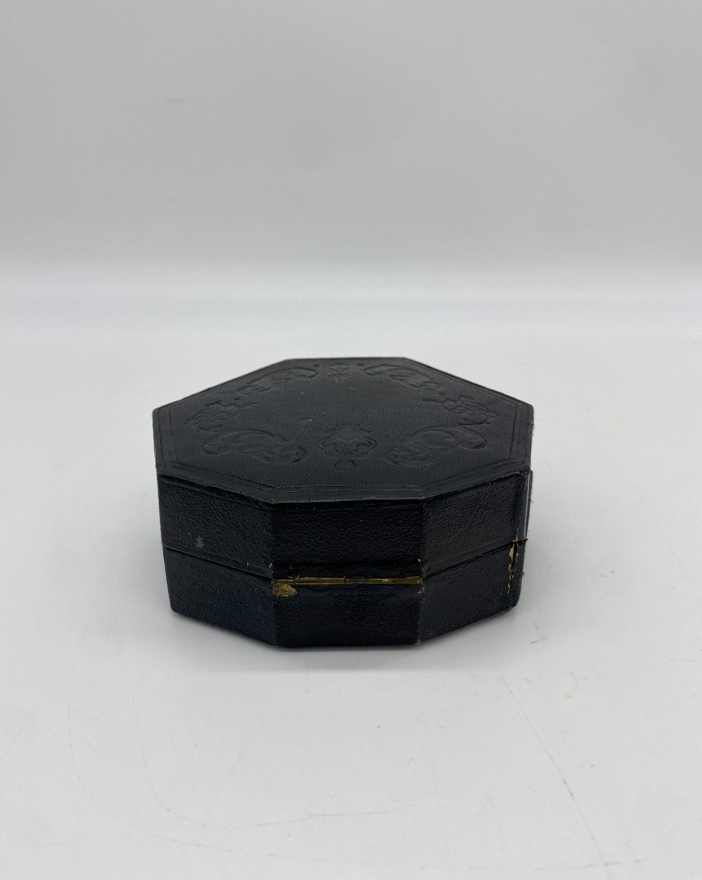 Boxed Augsburg-Type Universal Equinoctial Dial & Compass