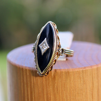 Edwardian Onyx & Diamond-Inlaid Ring, 2.53 Carats 18K Gold & Platinum