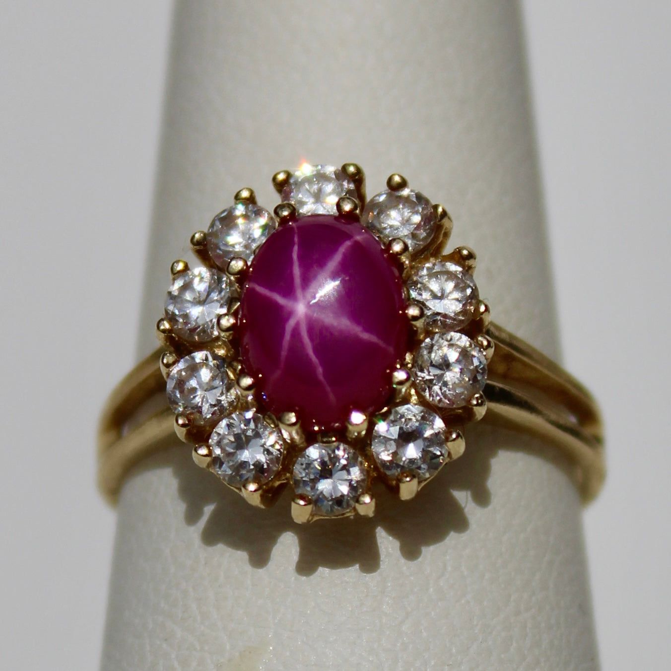 Bague en or 14 carats avec cabochon en rubis étoilé et spinelle, 3 carats