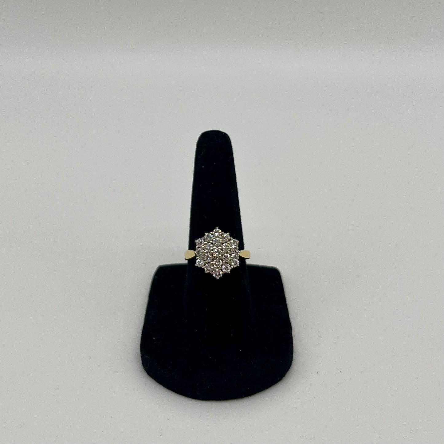 Elegant Victorian Diamond Cluster Ring, 2.0 CTW 18K Gold