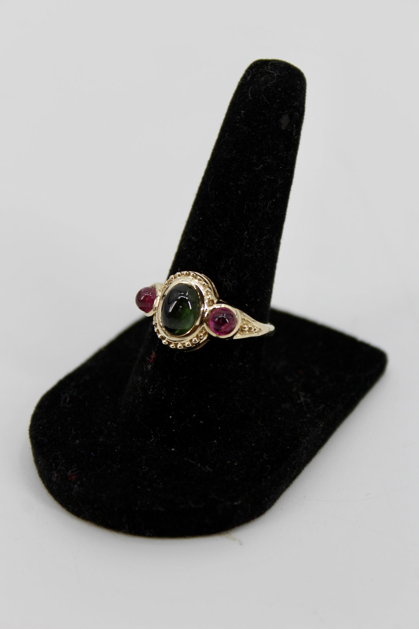 Antique Tourmaline Cabochon Ring, 2.1 Carats 10K Gold