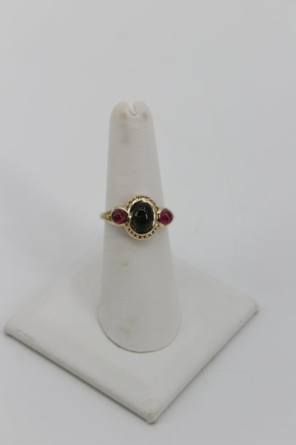 Antique Tourmaline Cabochon Ring, 2.1 Carats 10K Gold