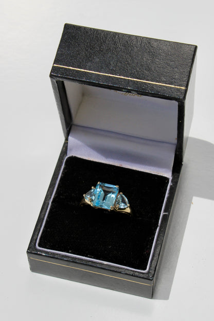 Blue Topaz & Aquamarine Trilogy Ring, 4.77 Carats 9K Gold
