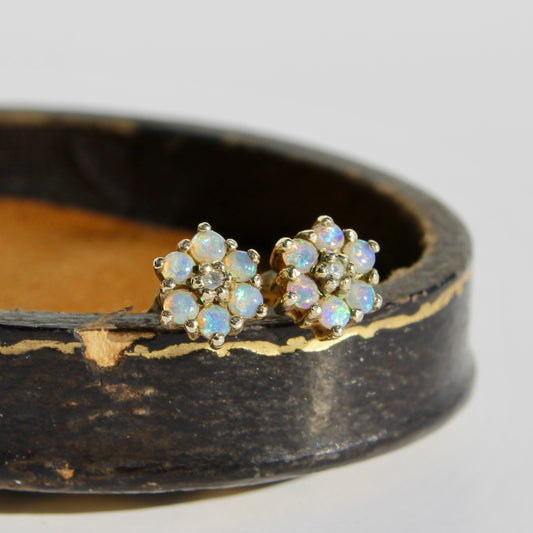 Boucles d'oreilles en or 9 carats avec opale et diamants des années 1920, 0,57 ct