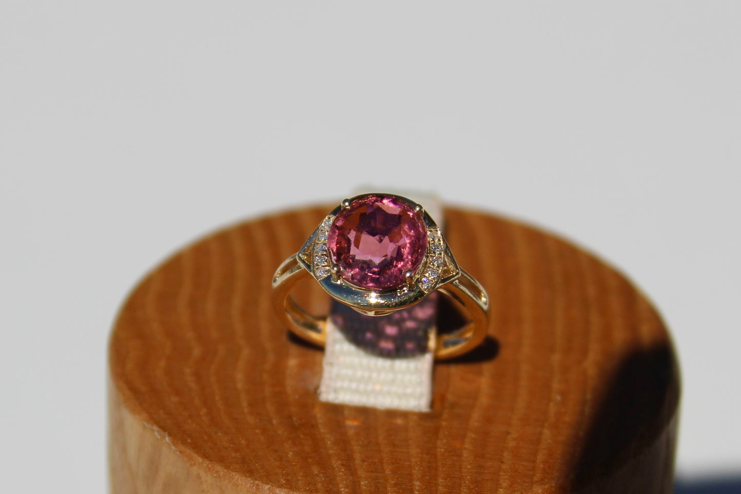Bague en or 14 carats avec tourmaline rose et diamants, 2 ct