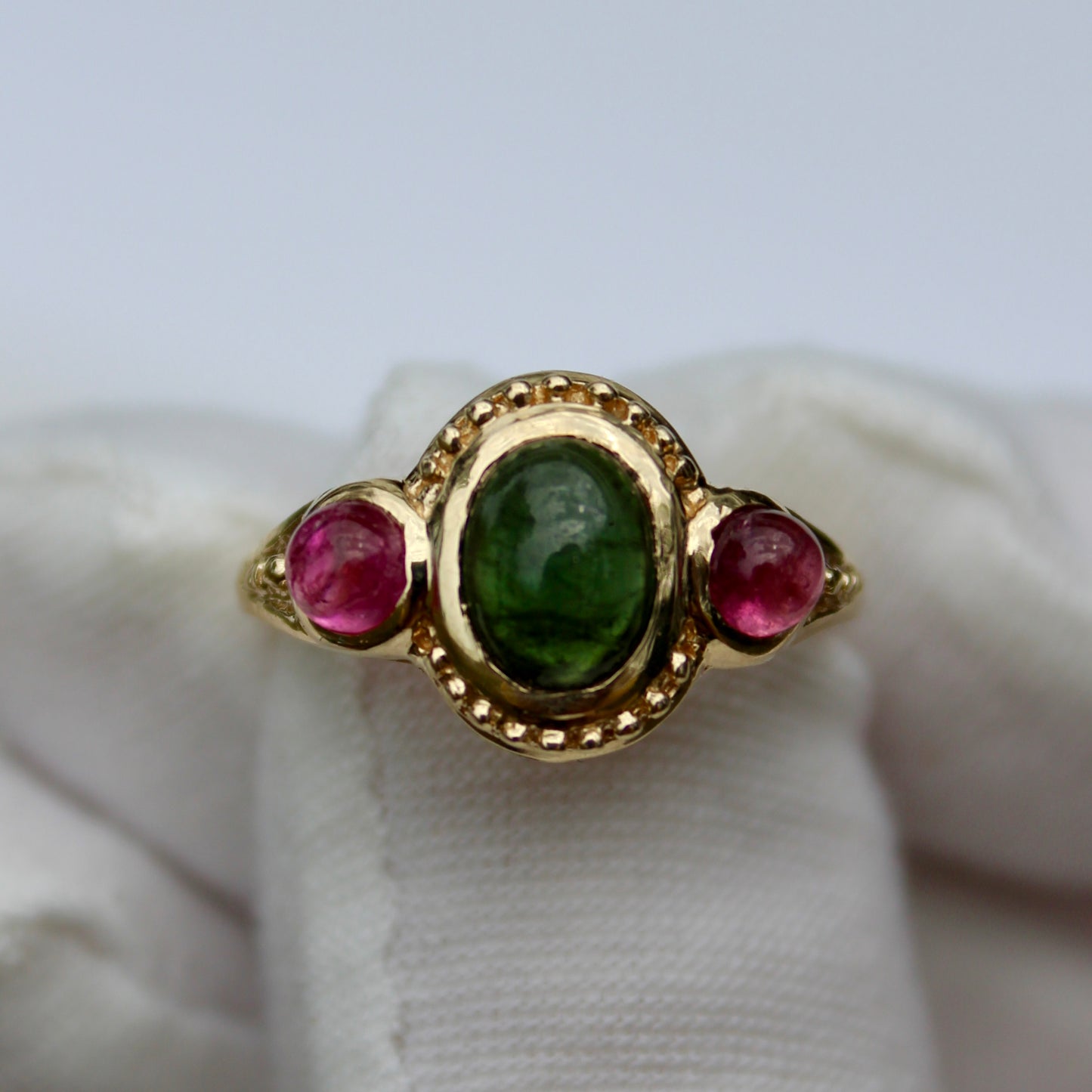 Antique Tourmaline Cabochon Ring, 2.1 Carats 10K Gold
