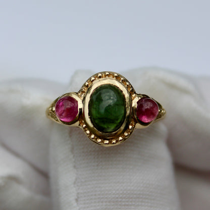 Antique Tourmaline Cabochon Ring, 2.1 Carats 10K Gold