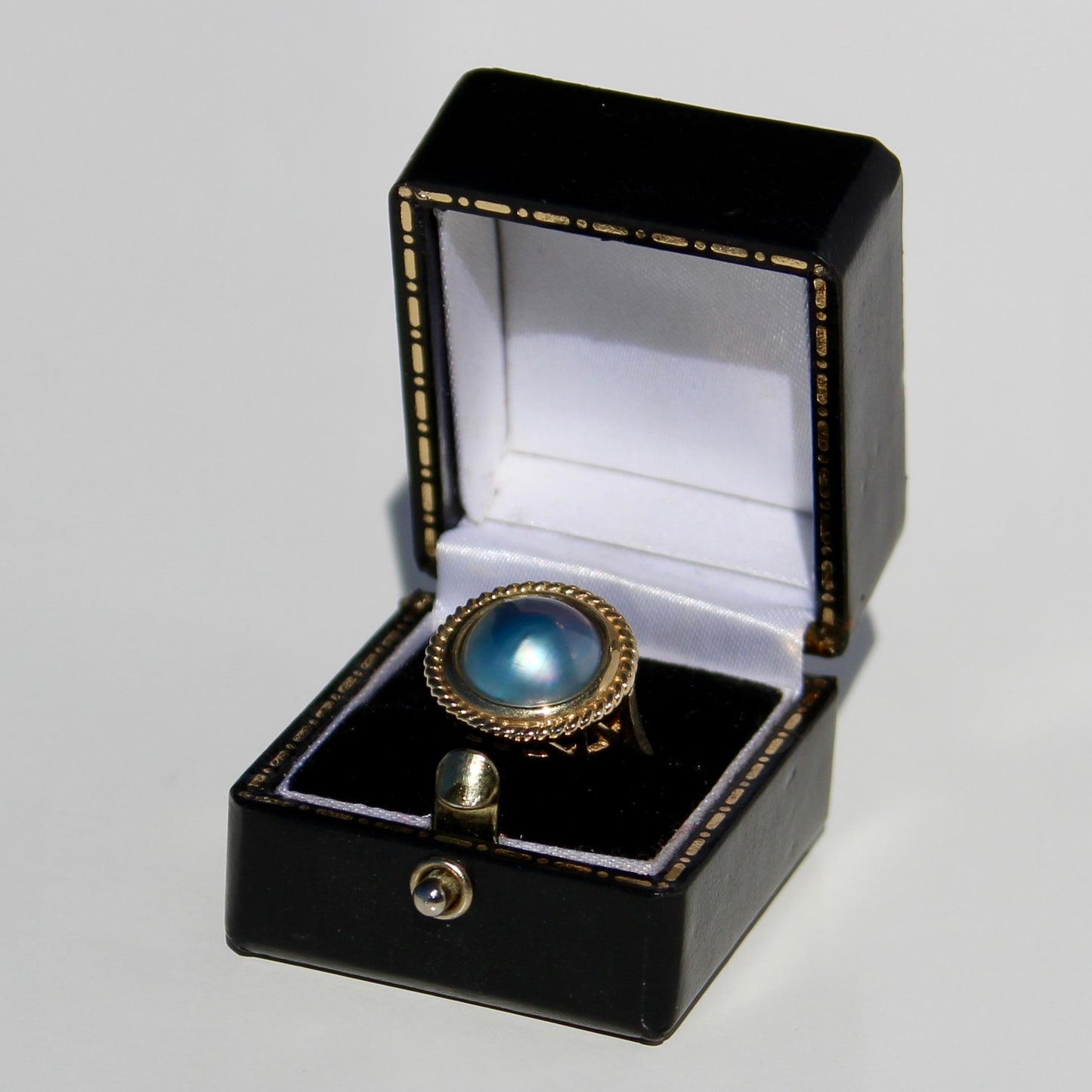 Black Mabe Pearl Ornate Ring, 11mm 10K Gold