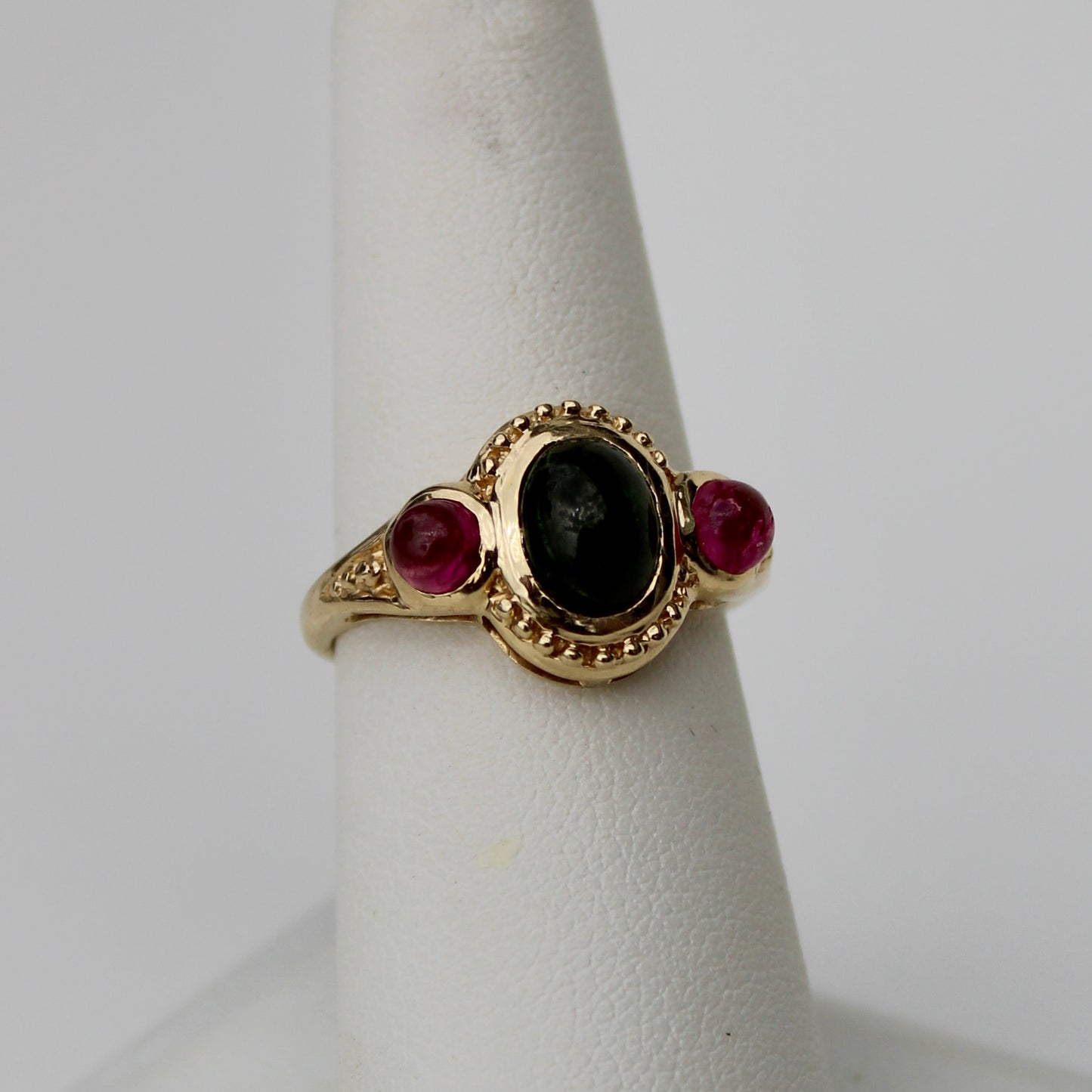 Antique Tourmaline Cabochon Ring, 2.1 Carats 10K Gold