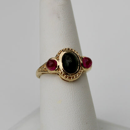 Antique Tourmaline Cabochon Ring, 2.1 Carats 10K Gold