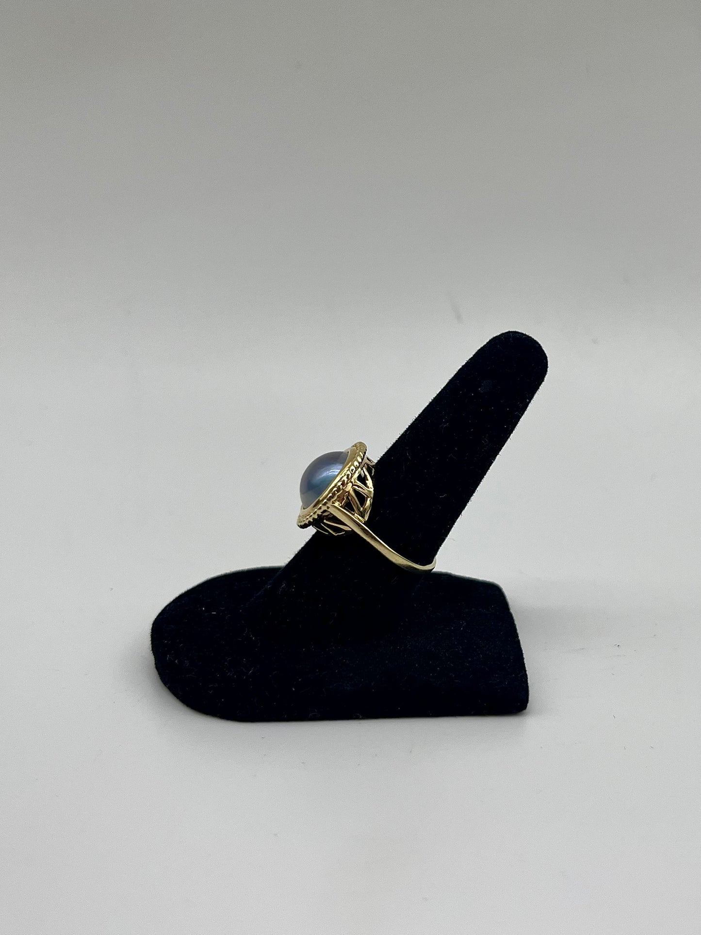 Black Mabe Pearl Ornate Ring, 5.8 CTW 10K Gold