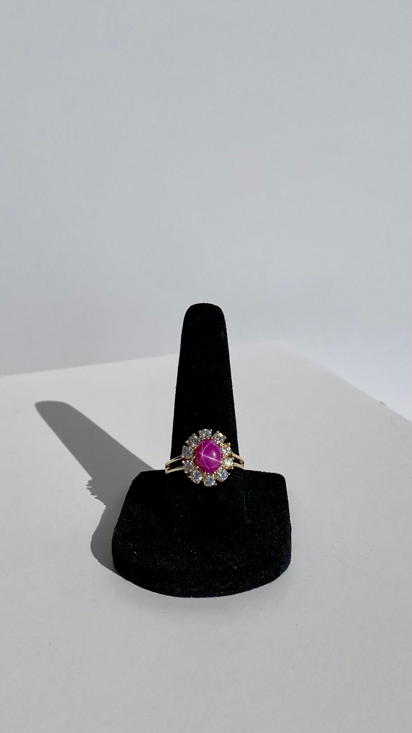 Bague en or 14 carats avec cabochon en rubis étoilé et spinelle, 3 carats