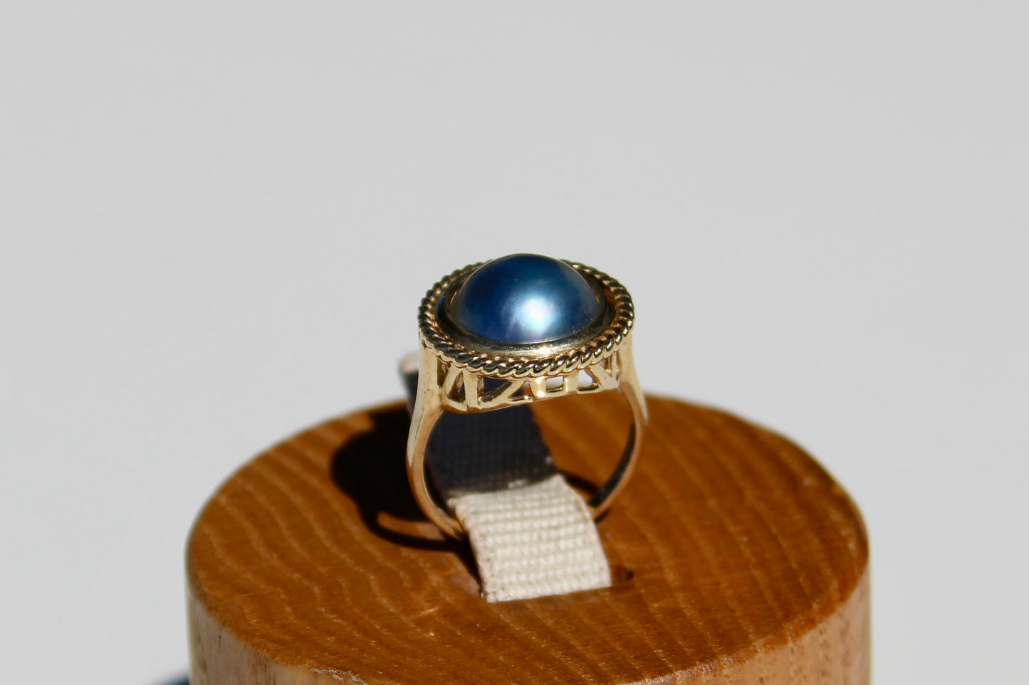 Black Mabe Pearl Ornate Ring, 11mm 10K Gold