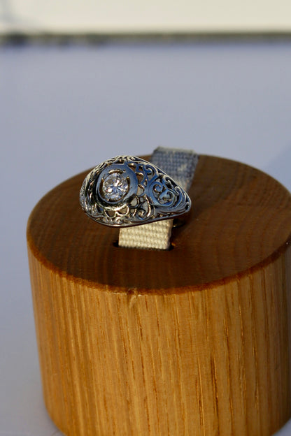 Art Deco Old European Cut Diamond Filigree Ring, 0.646 Carats 18K White Gold
