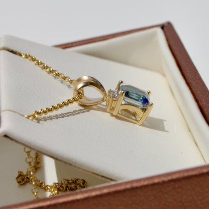Alexandrite & Diamond Pendant, 1.37 Carats 10K Gold