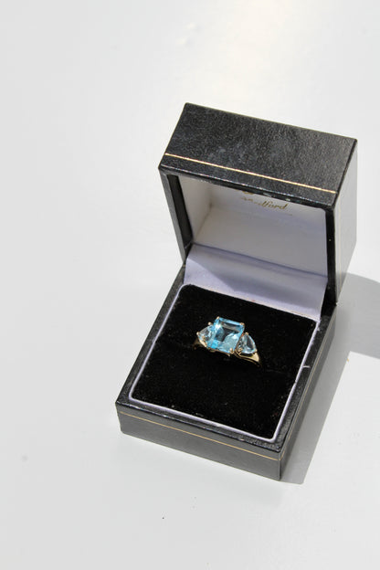 Blue Topaz & Aquamarine Trilogy Ring, 4.77 Carats 9K Gold