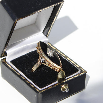 Edwardian Onyx & Diamond-Inlaid Ring, 2.53 Carats 18K Gold & Platinum