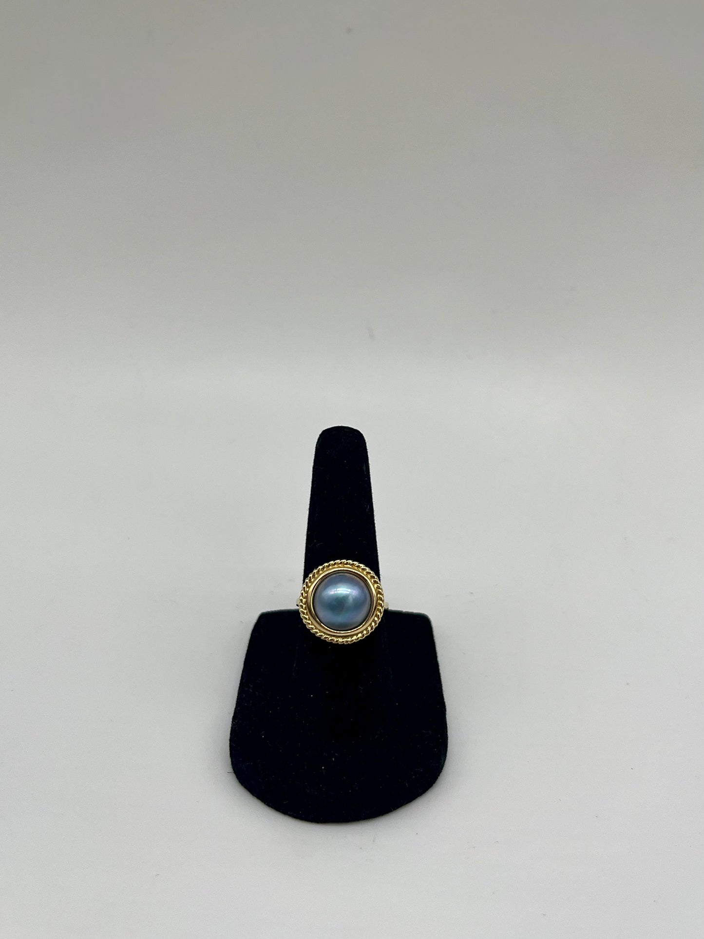 Black Mabe Pearl Ornate Ring, 5.8 CTW 10K Gold