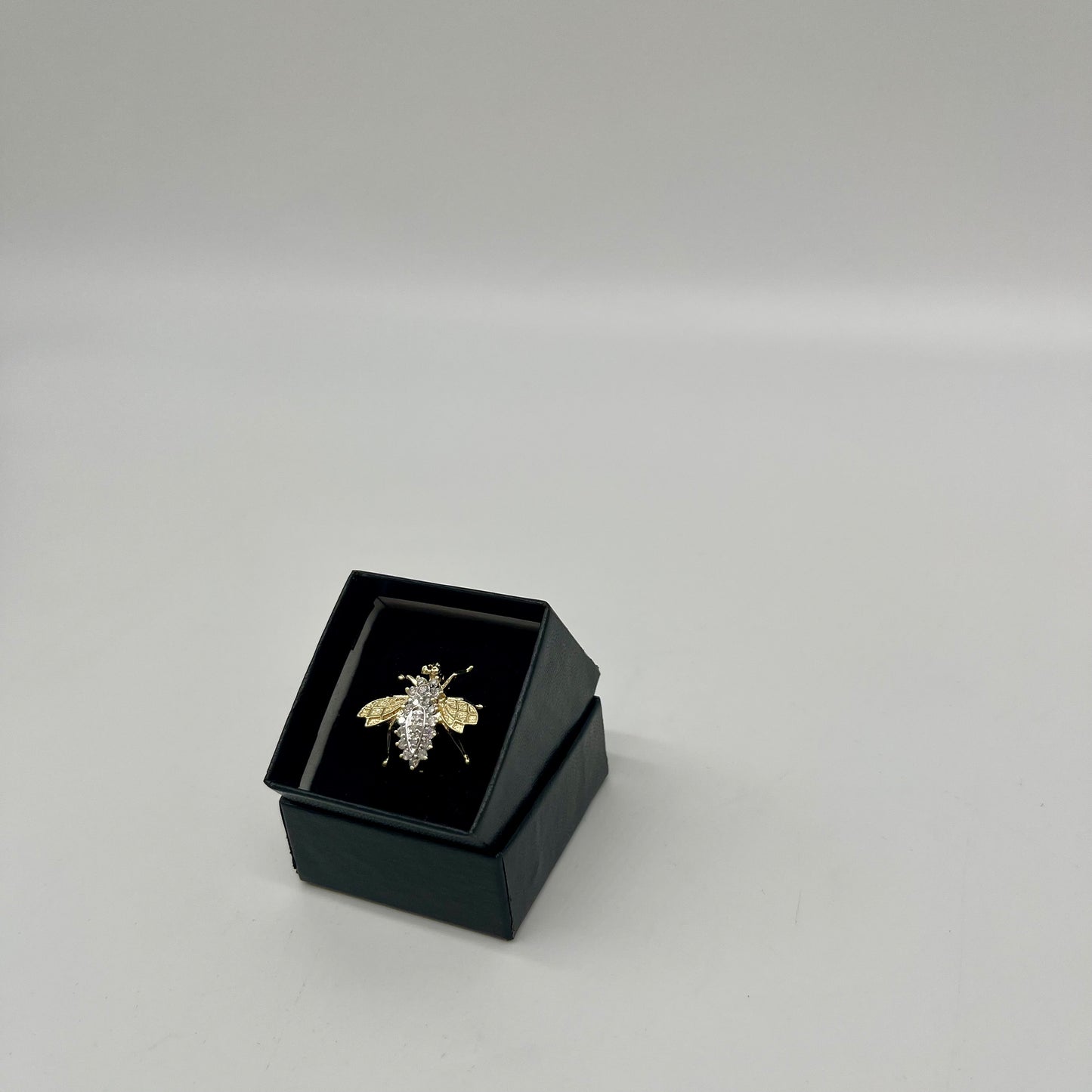 Diamond 'Queen Bee' Brooch, 0.6 CTW 10K Gold