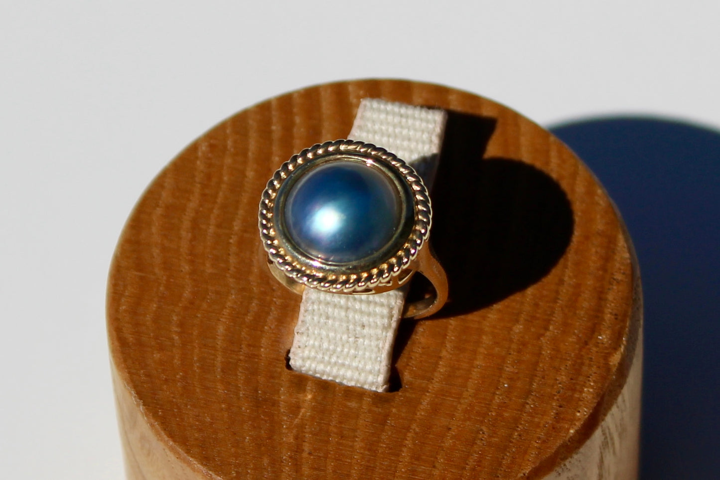 Black Mabe Pearl Ornate Ring, 11mm 10K Gold