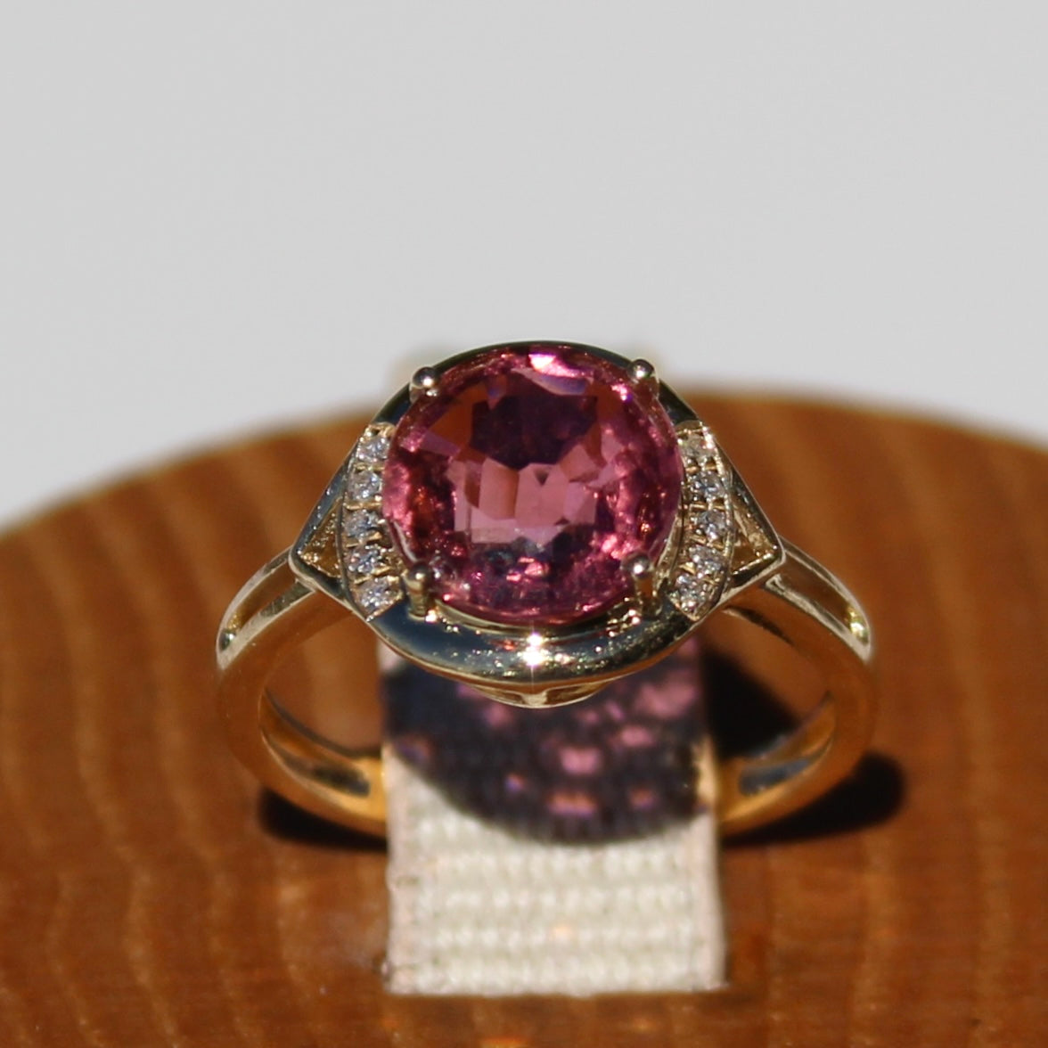 Bague en or 14 carats avec tourmaline rose et diamants, 2 ct