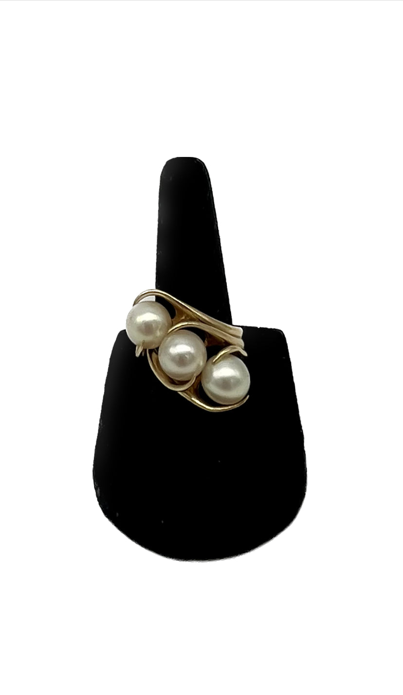 Vintage Pearl Ring, 7.5 CTW 14K Gold