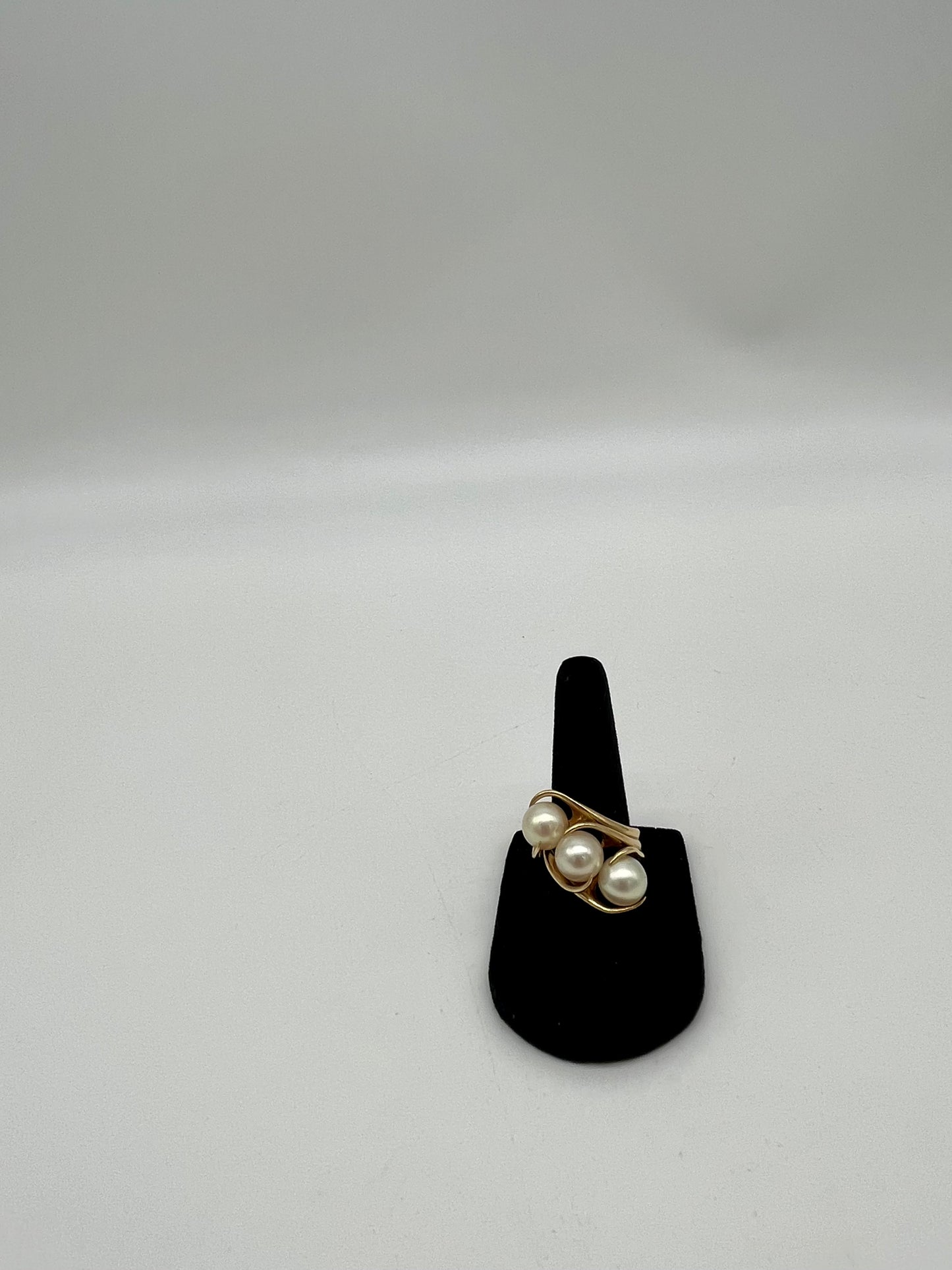 Vintage Pearl Ring, 7.5 CTW 14K Gold