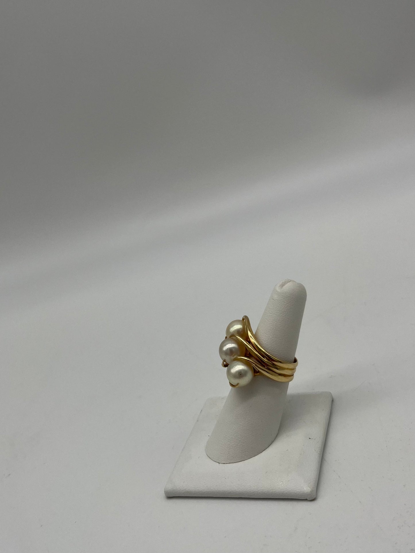 Vintage Pearl Ring, 7.5 CTW 14K Gold