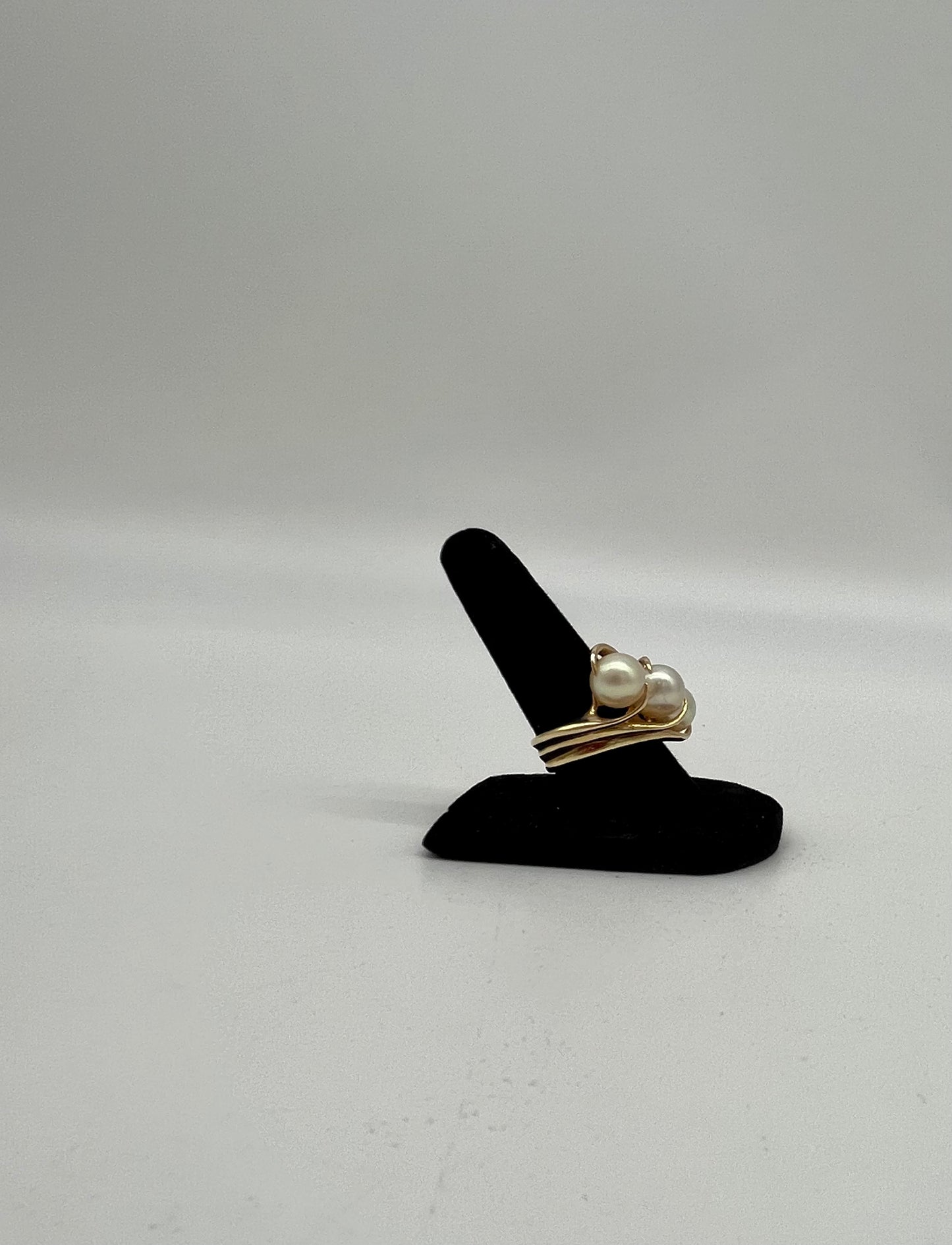 Vintage Pearl Ring, 7.5 CTW 14K Gold